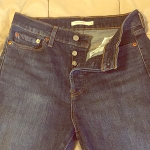 Levi, wedgy fit jeans. Size 28
